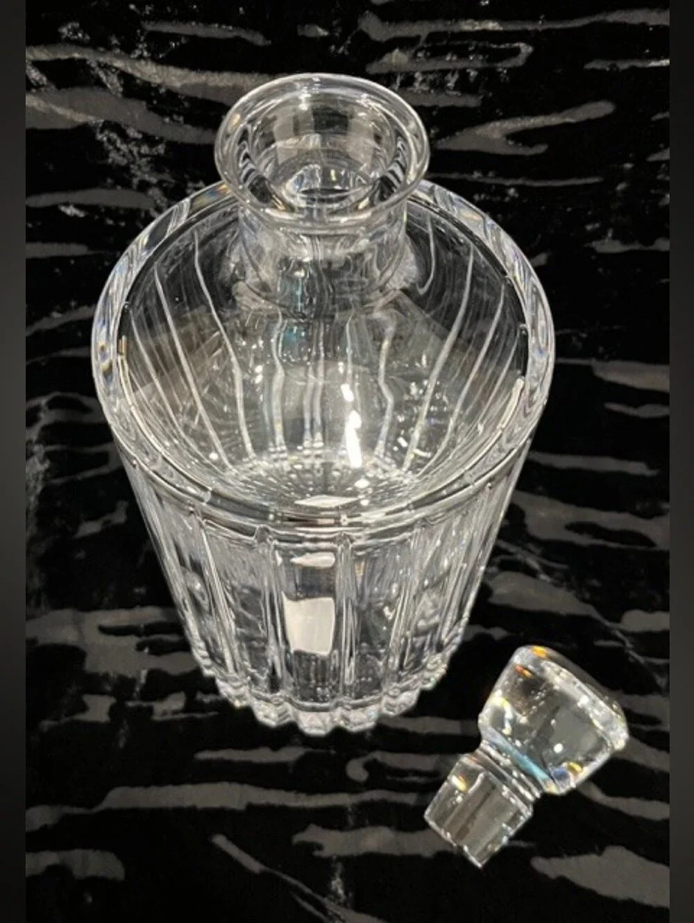 William Sonoma Handcut Crystal Dorset Decanter Made In Slovenia  Gorgeous!  NIB